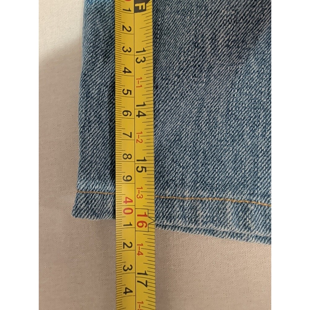 🔥 VTG 90s GUESS USA Denim Capris • Triangle Logo Size 32 - Picture 11 of 11